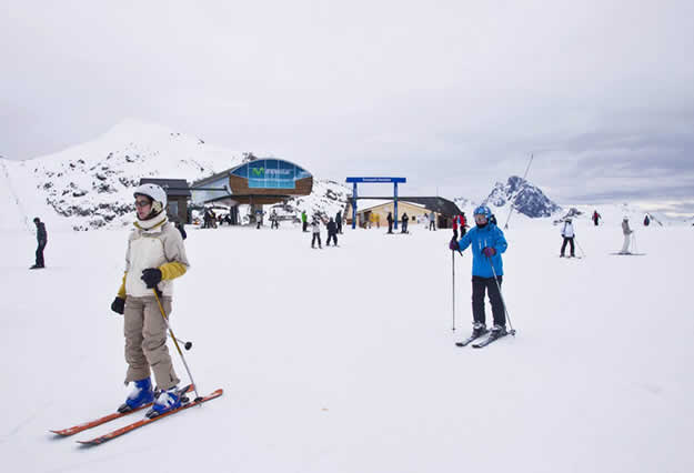 Casco-y-Accesorios-Grupo-Esquiadores
