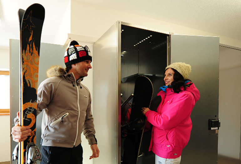 Cómo guardar y mantener el material de nieve / esquí y snow | Blog Aramon