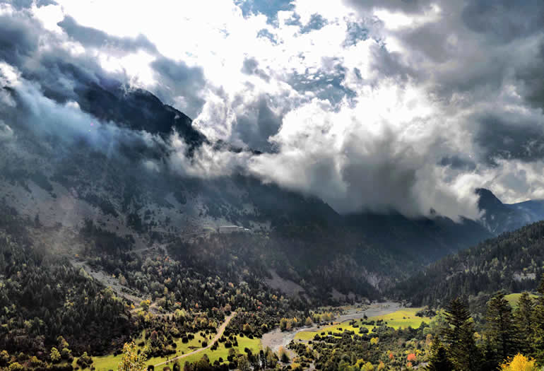 Banos De Benasque El Balneario Mas Alto De Espana Blog Aramon