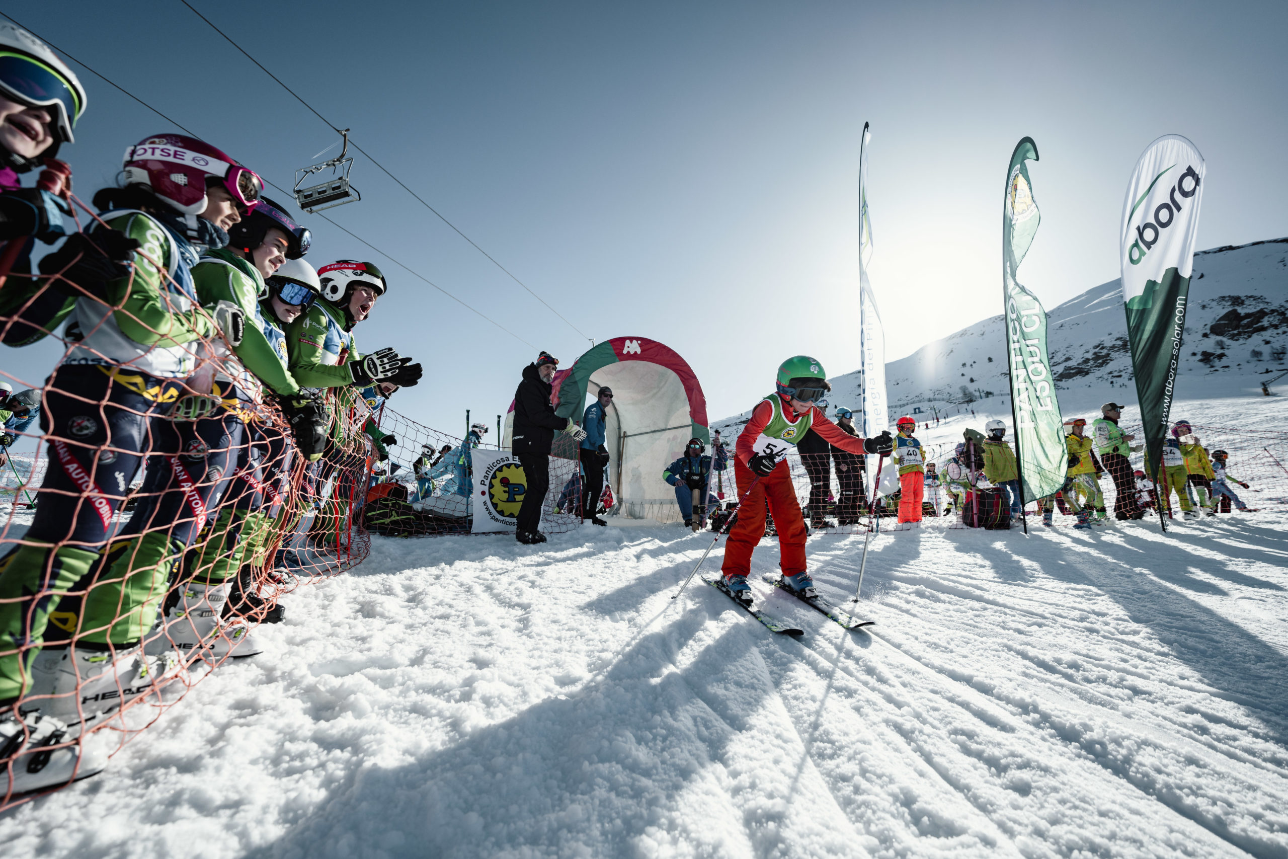 Encerar (o no) tus esquís y tabla de snow - Blog Oficial del Grupo ARAMÓN