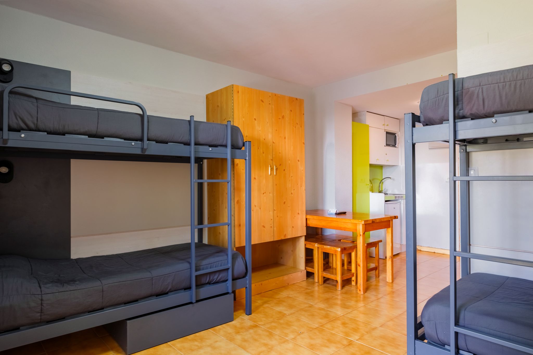 Apartamentos Midi 3000