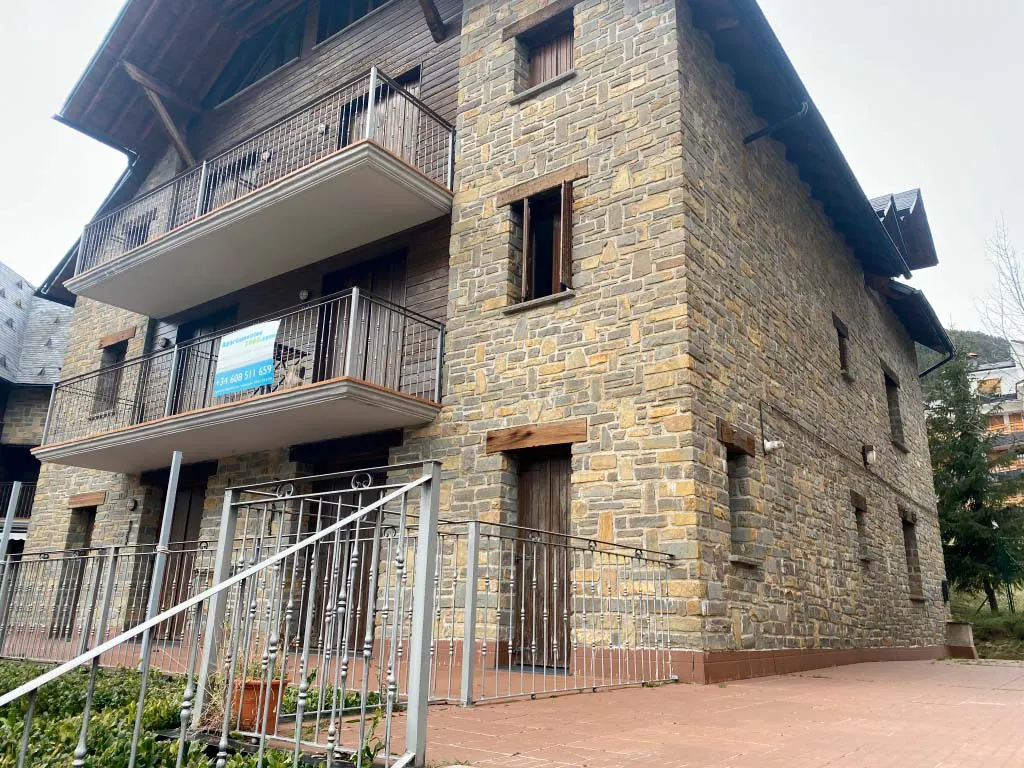 Apartamentos Sallent de Gallego 3000