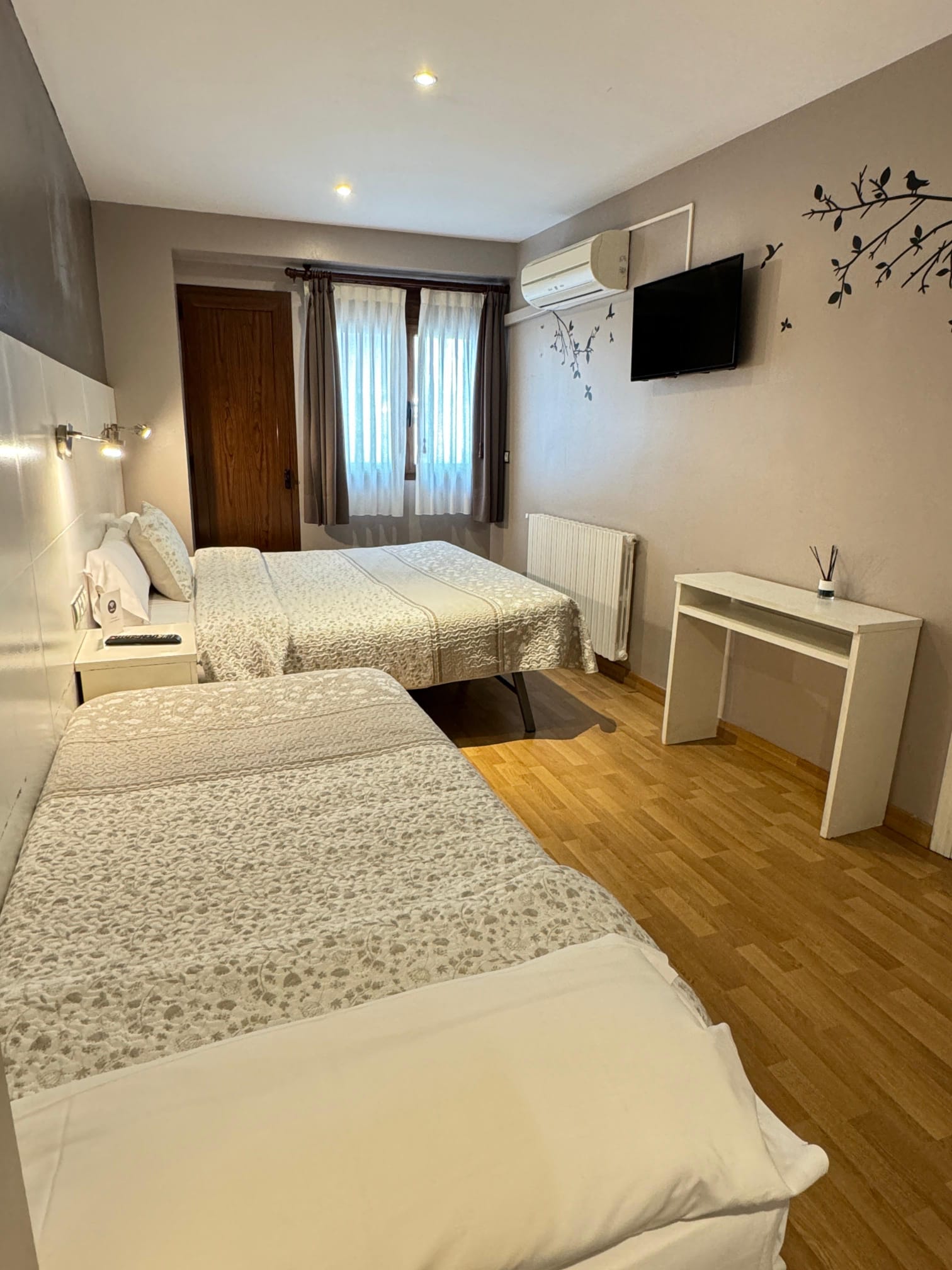 Hotel-Restaurante El Acebo Jaca