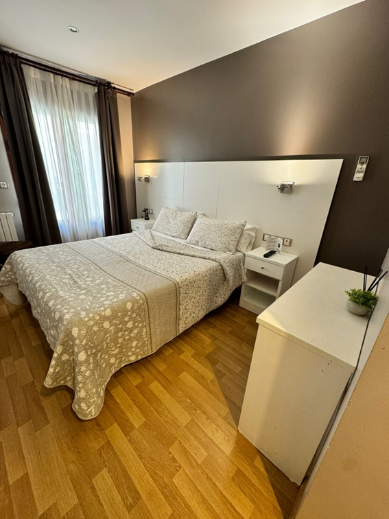 Hotel-Restaurante El Acebo Jaca