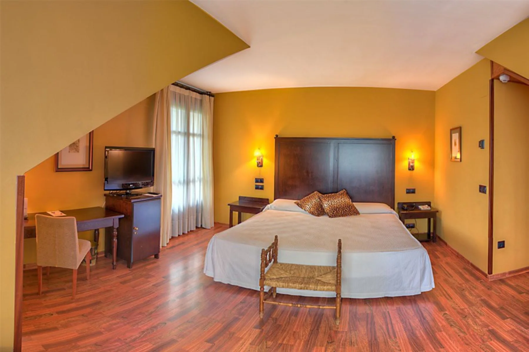 Hotel Cotiella