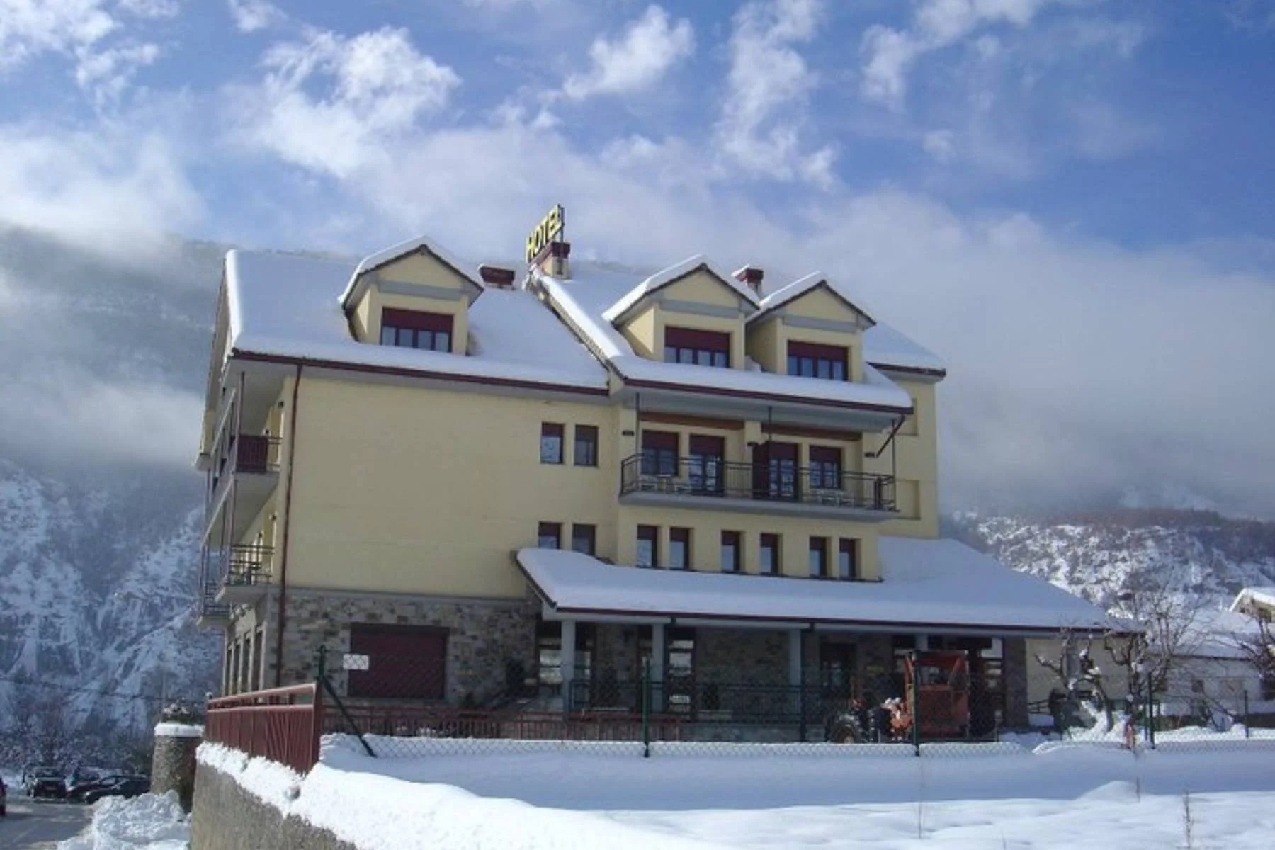 Hotel Cotiella
