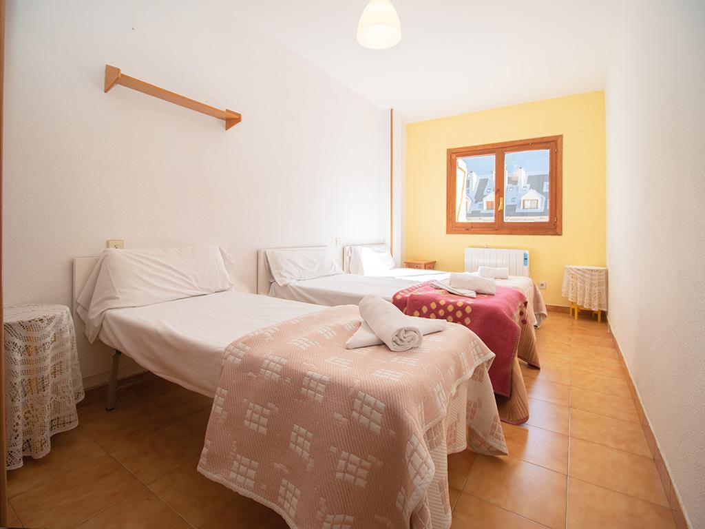 Apartamentos Cueva de las Güixas Villanúa 3000