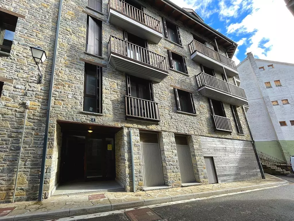 Apartamentos Escarrilla Suites 3000
